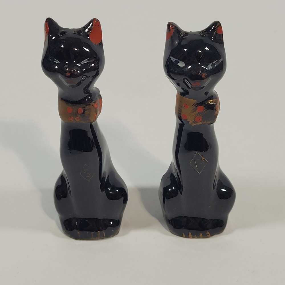 Vintage Black Cat Salt and Pepper Shakers Mid Century Modern‎ Ceramic Red Trim